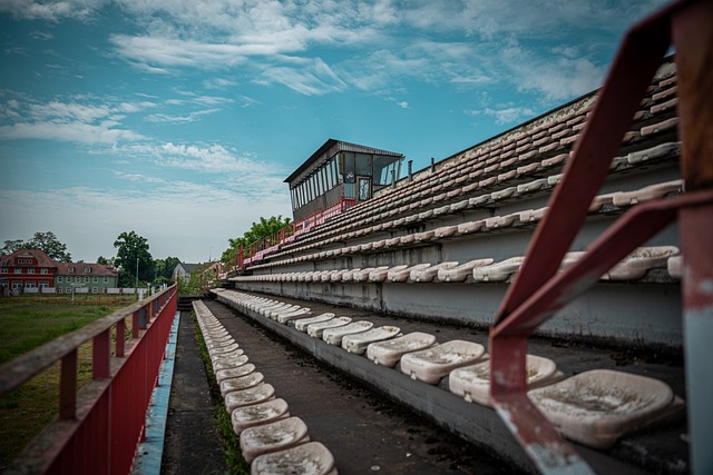 与中国之间 与中国之间