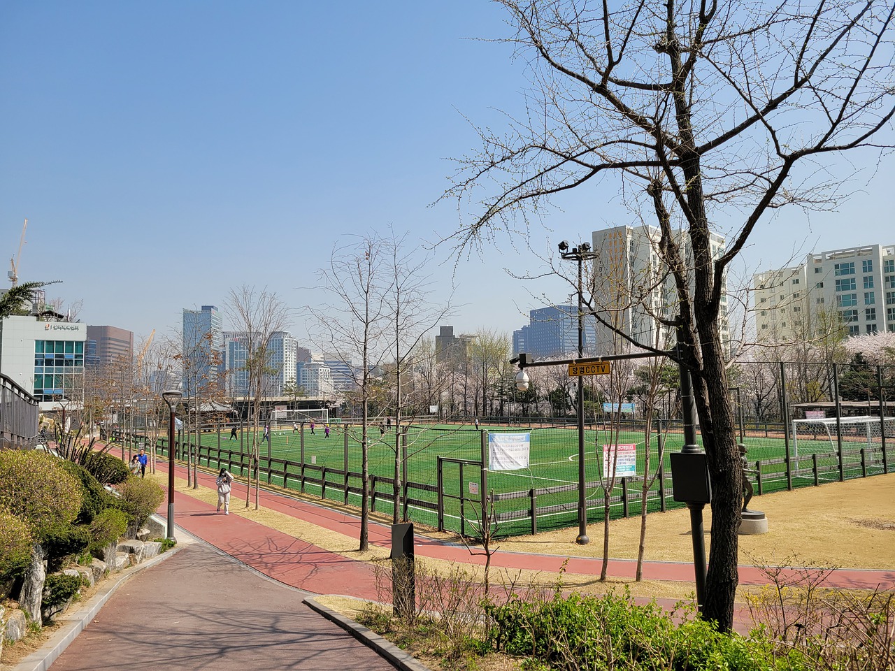 与背后的故 与背后的故